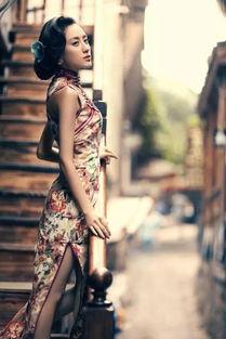 国产旗袍张开双腿视频,展现东方美腿的绝美瞬间